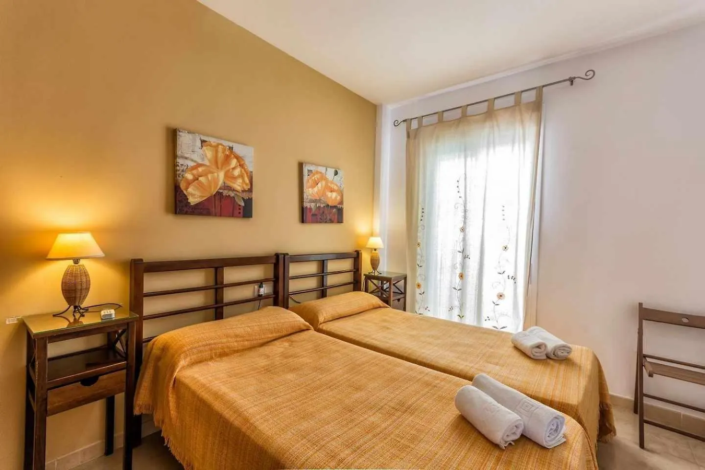 Apartamentos ChimeneaPlaya Nerja 0*,  España